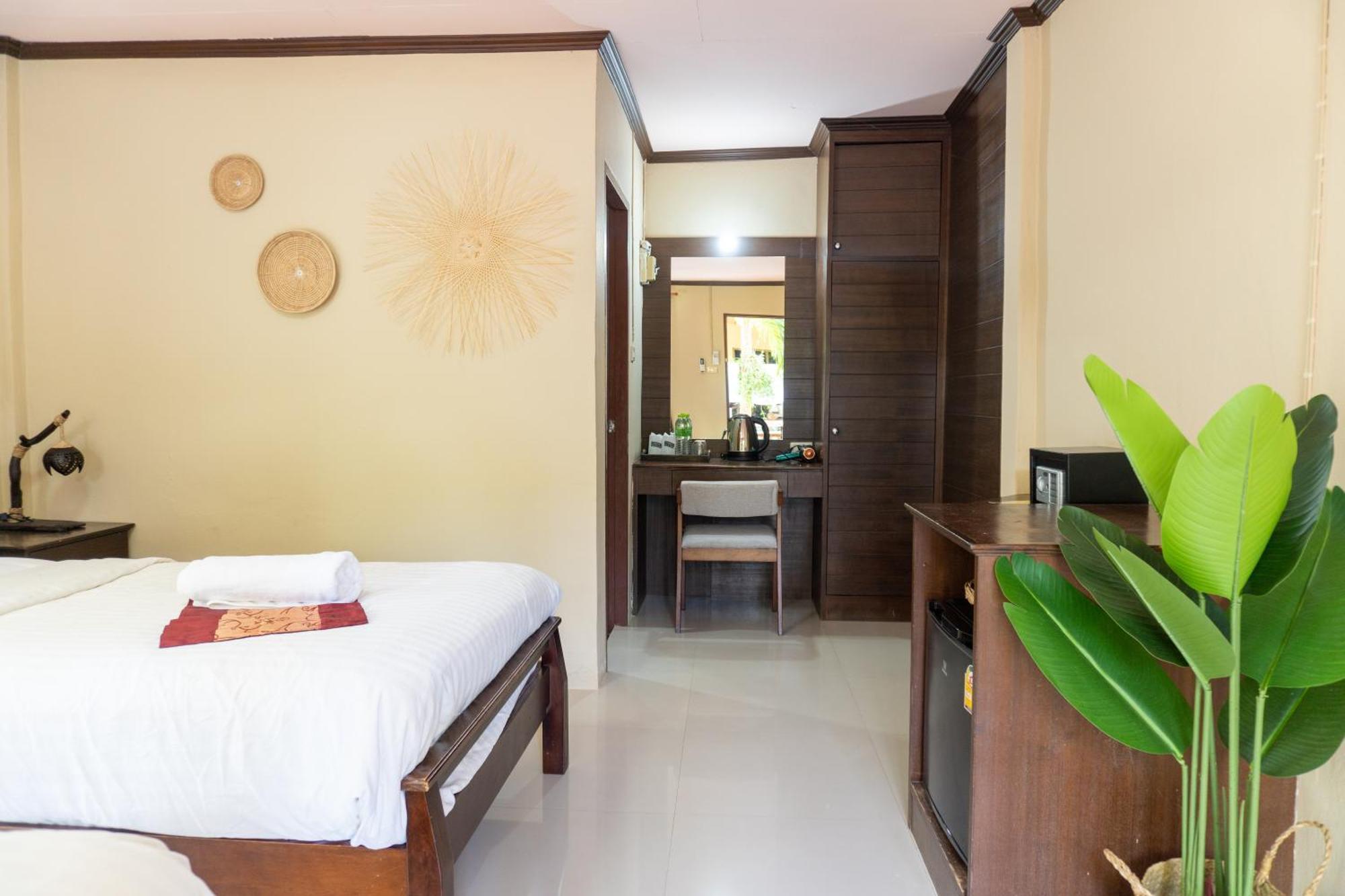 Lanta Riviera - Sha 3*